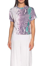 Load image into Gallery viewer, GUESS Women&#39;s Print Short Sleeve Tee, POP Python Combo, Medium

